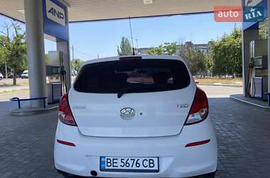 Хэтчбек Hyundai i20 2012 в 