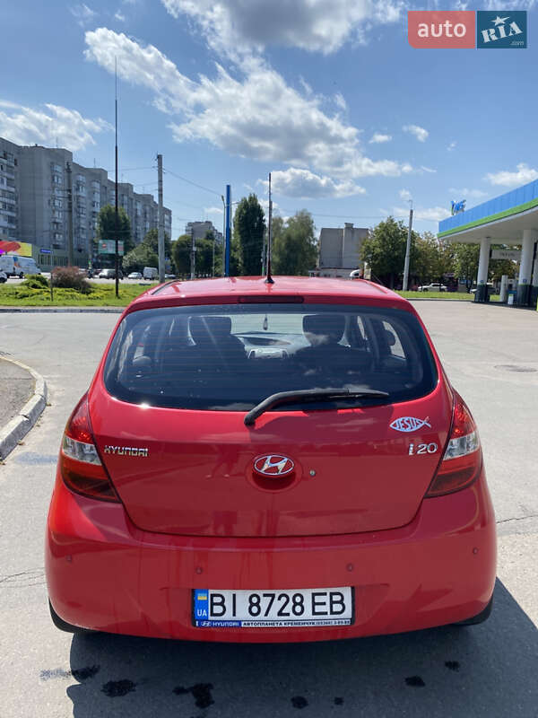 Хэтчбек Hyundai i20 2011 в Кременчуге
