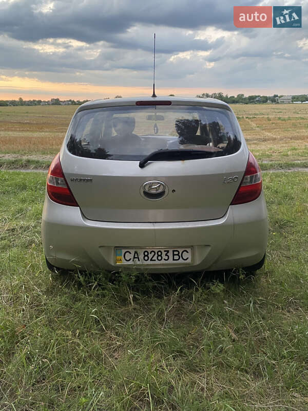 Хэтчбек Hyundai i20 2011 в Черкассах