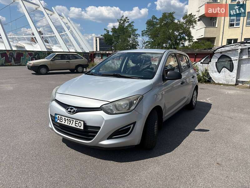 Хэтчбек Hyundai i20 2014 в 