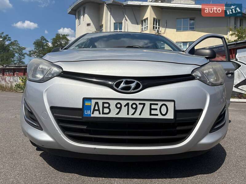 Хэтчбек Hyundai i20 2014 в Киеве фото 31 Хэтчбек Hyundai i20 2014 в Киеве