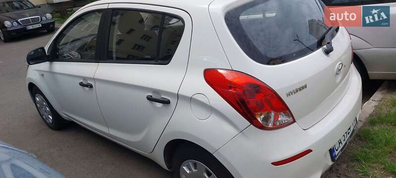 Хэтчбек Hyundai i20 2013 в Черкассах фото 5 Хэтчбек Hyundai i20 2013 в Черкассах