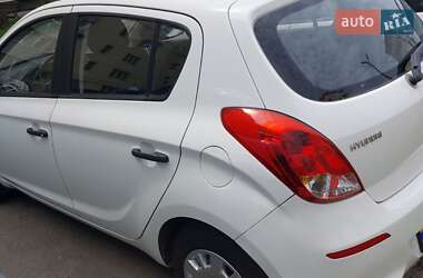 Хэтчбек Hyundai i20 2013 в 