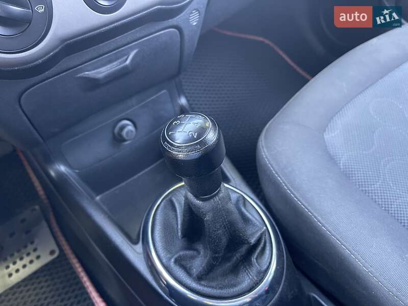 Хэтчбек Hyundai i20 2011 в Николаеве