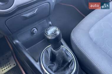 Хэтчбек Hyundai i20 2011 в 