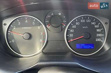 Хэтчбек Hyundai i20 2011 в 