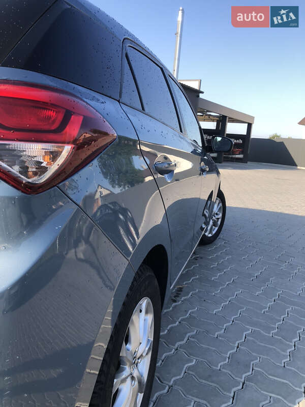 Хэтчбек Hyundai i20 2016 в Дрогобыче