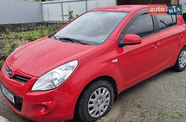 Хэтчбек Hyundai i20 2012 в Днепре
