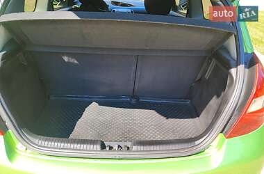 Хэтчбек Hyundai i20 2010 в 