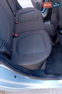 Хэтчбек Hyundai i20 2009 в 