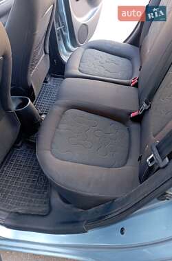 Хэтчбек Hyundai i20 2009 в 