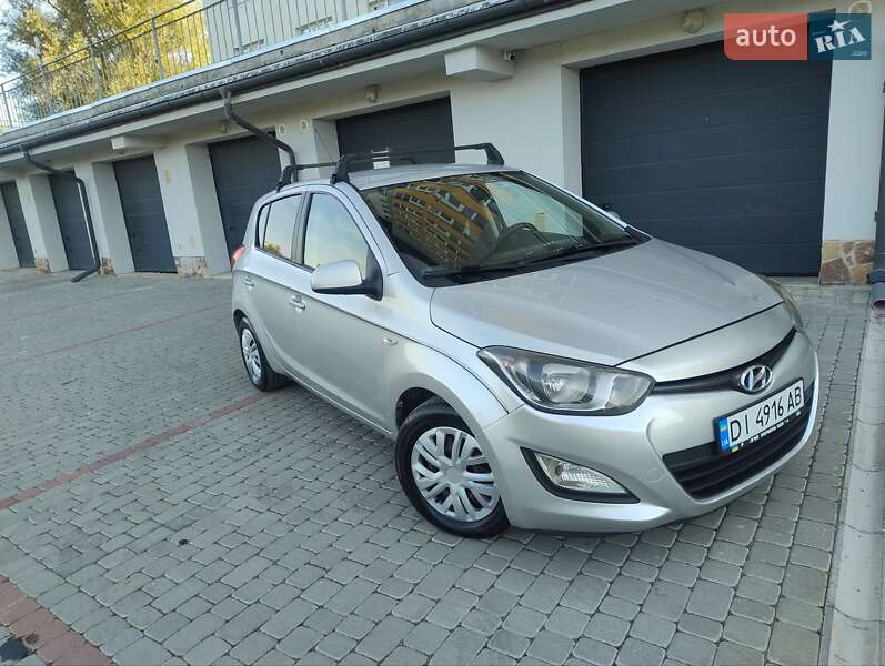 Хэтчбек Hyundai i20 2013 в 