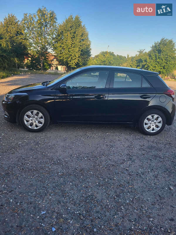 Хэтчбек Hyundai i20 2016 в Мукачево фото 6 Хэтчбек Hyundai i20 2016 в Мукачево