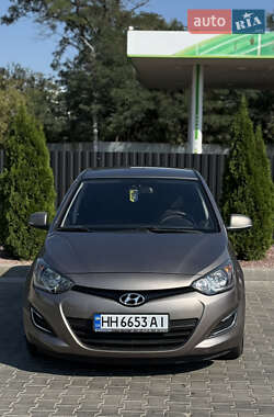 Хэтчбек Hyundai i20 2012 в 