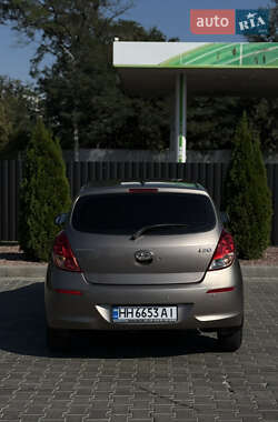 Хэтчбек Hyundai i20 2012 в 