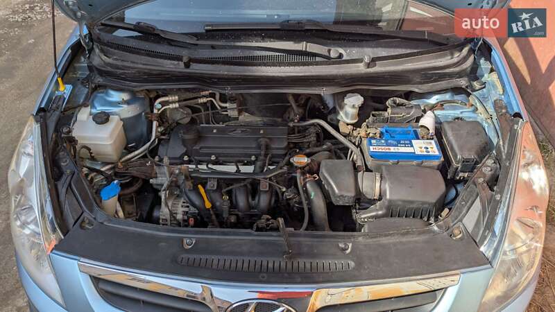 Хэтчбек Hyundai i20 2010 в Тернополе