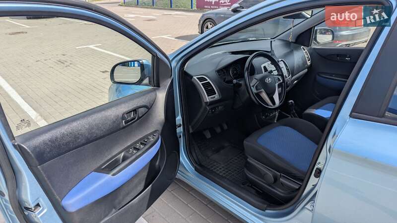 Хэтчбек Hyundai i20 2010 в Тернополе