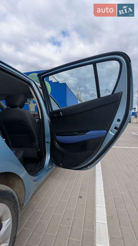 Хэтчбек Hyundai i20 2010 в Тернополе
