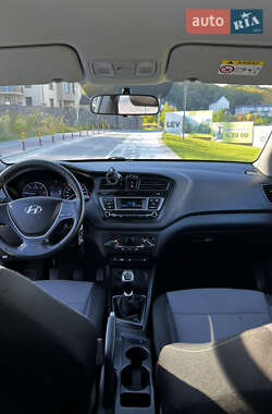 Хэтчбек Hyundai i20 2016 в 