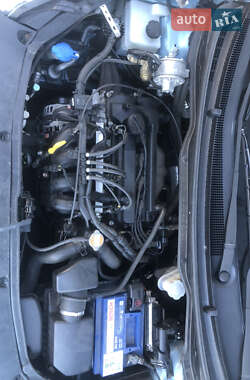 Хэтчбек Hyundai i20 2012 в 