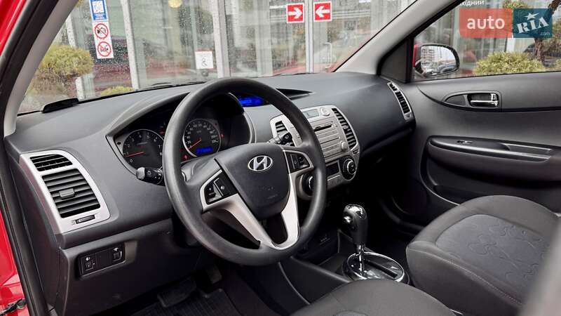 Хэтчбек Hyundai i20 2011 в Чернигове