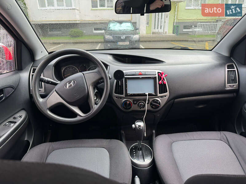 Хэтчбек Hyundai i20 2014 в Львове
