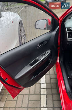 Хэтчбек Hyundai i20 2014 в 