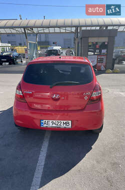 Хэтчбек Hyundai i20 2011 в 