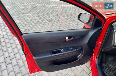 Хэтчбек Hyundai i20 2014 в 