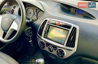 Хэтчбек Hyundai i20 2014 в 