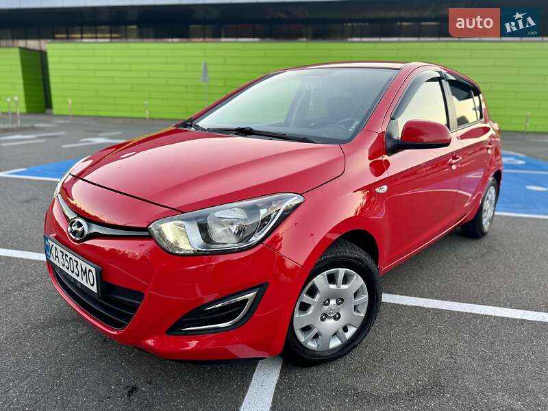 Хэтчбек Hyundai i20 2014 в Киеве фото 5 Хэтчбек Hyundai i20 2014 в Киеве