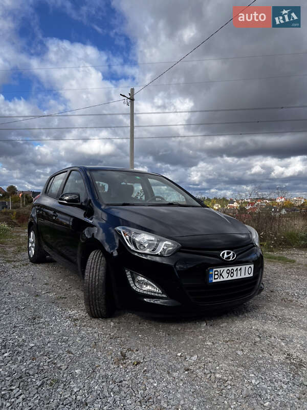 Хэтчбек Hyundai i20 2013 в Ровно