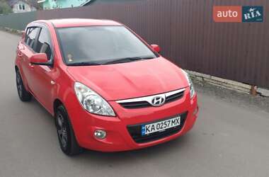 Хэтчбек Hyundai i20 2011 в Киеве