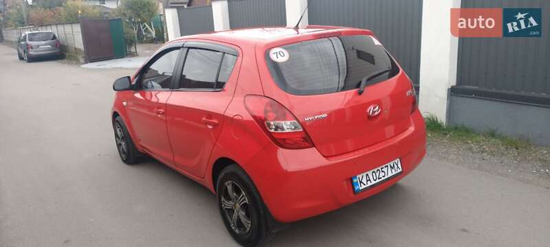 Хетчбек Hyundai i20 2011 в Києві фото 7 Хетчбек Hyundai i20 2011 в Києві