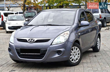 Хэтчбек Hyundai i20 2012 в Днепре