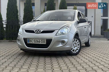Хэтчбек Hyundai i20 2011 в 