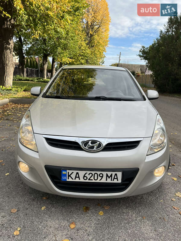 Хэтчбек Hyundai i20 2011 в Кременчуге фото 7 Хэтчбек Hyundai i20 2011 в Кременчуге