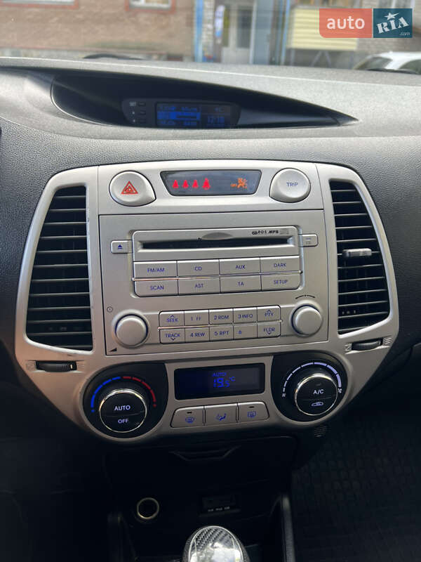 Хэтчбек Hyundai i20 2011 в Кременчуге фото 13 Хэтчбек Hyundai i20 2011 в Кременчуге