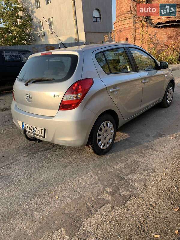 Хетчбек Hyundai i20 2010 в Харкові фото 4 Хетчбек Hyundai i20 2010 в Харкові