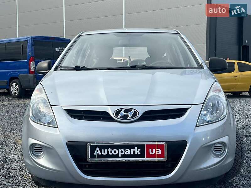 Хэтчбек Hyundai i20 2011 в Львове
