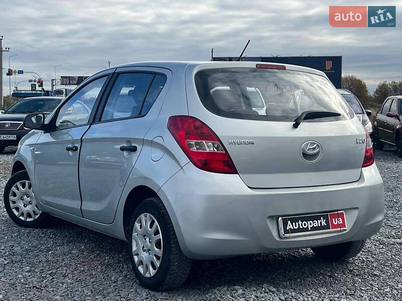 Хэтчбек Hyundai i20 2011 в Львове