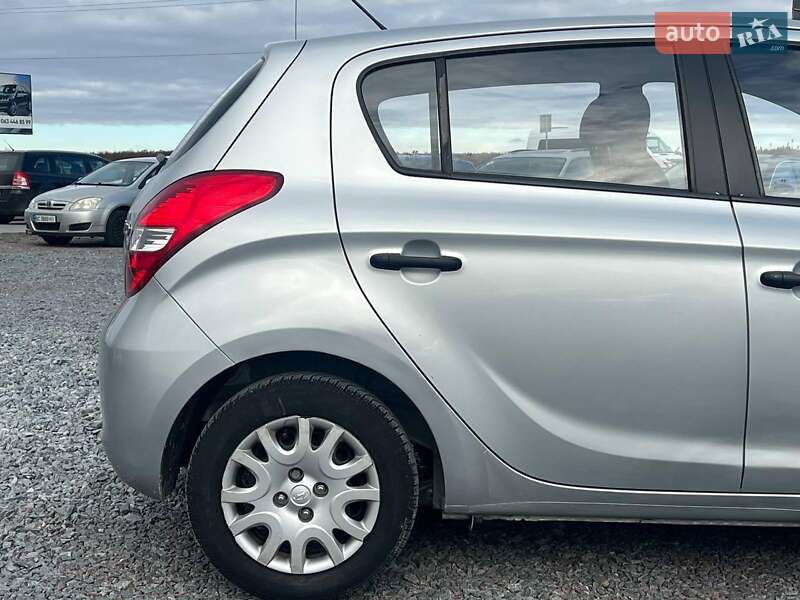 Хэтчбек Hyundai i20 2011 в Львове