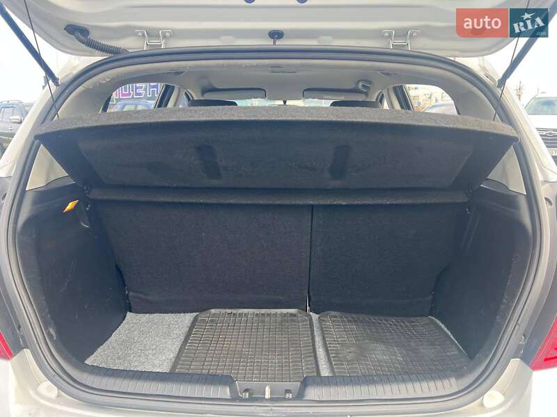 Хэтчбек Hyundai i20 2011 в Львове