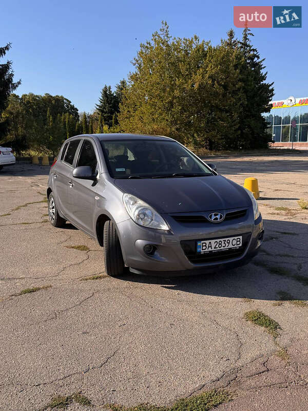 Хетчбек Hyundai i20 2011 в Кропивницькому