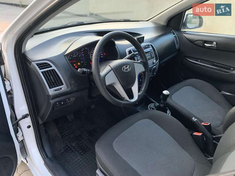Хэтчбек Hyundai i20 2012 в Жовкве фото 9 Хэтчбек Hyundai i20 2012 в Жовкве