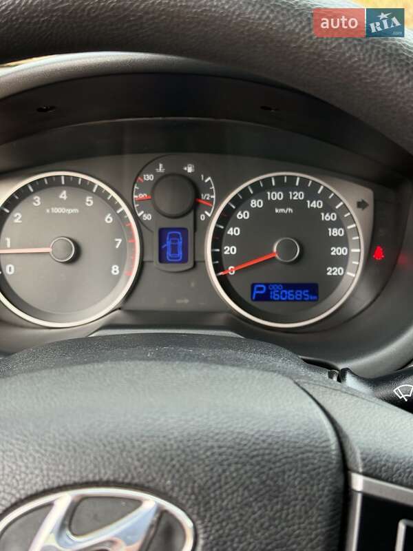 Хэтчбек Hyundai i20 2014 в Киеве