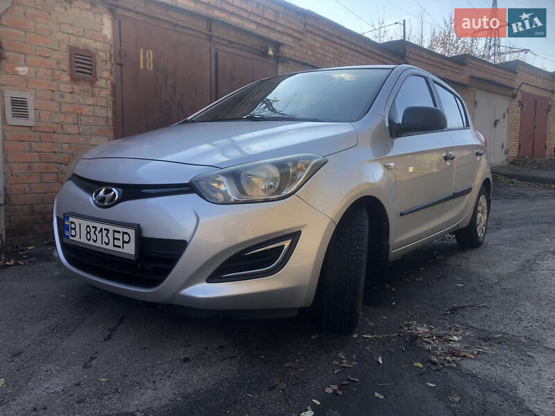 Хетчбек Hyundai i20 2013 в Полтаві фото 3 Хетчбек Hyundai i20 2013 в Полтаві