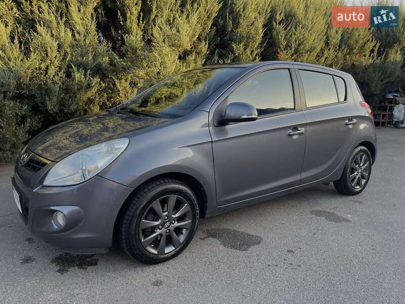 Хэтчбек Hyundai i20 2011 в Киеве фото 5 Хэтчбек Hyundai i20 2011 в Киеве