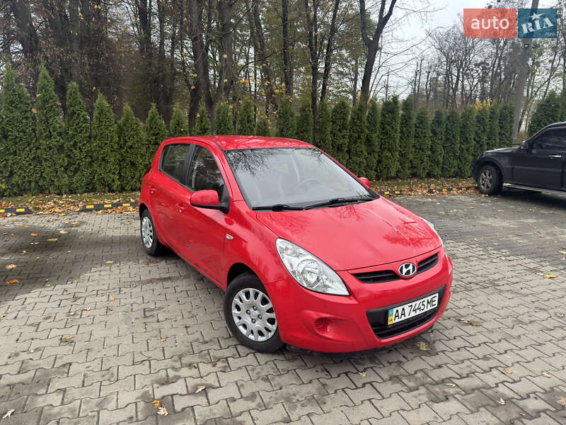 Хетчбек Hyundai i20 2012 в Києві фото 2 Хетчбек Hyundai i20 2012 в Києві