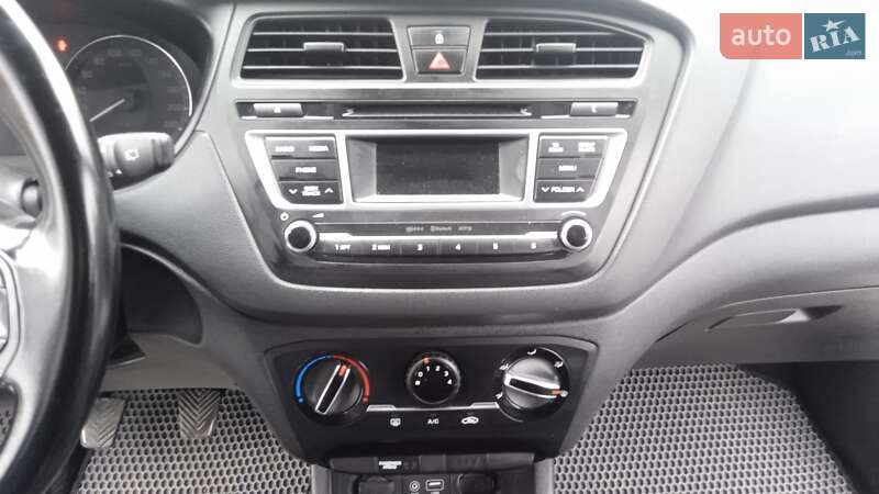 Хетчбек Hyundai i20 2016 в Хмельницькому фото 19 Хетчбек Hyundai i20 2016 в Хмельницькому